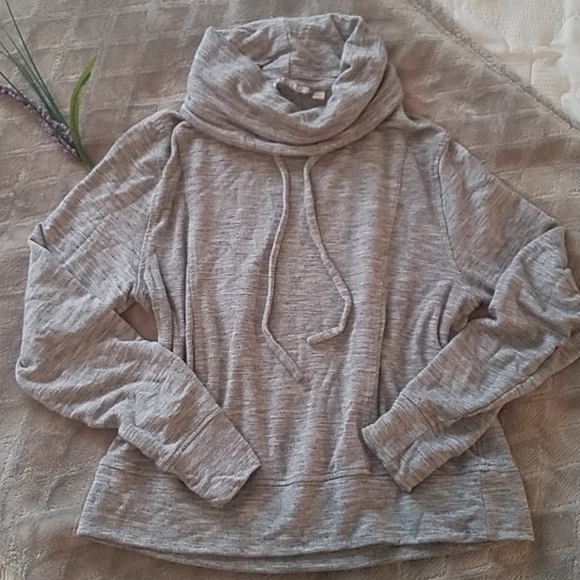 Athleta Tops - Athleta Cozy Turtleneck Sweatshirt